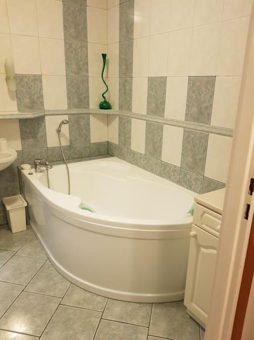 Appartement Sloneczny Apartamencik à Wrocław Extérieur photo