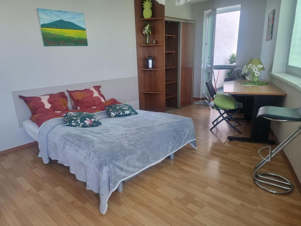 Appartement Sloneczny Apartamencik à Wrocław Extérieur photo